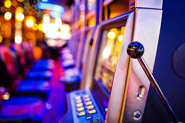Mobile app showing Angka Ikut digit history and entry interface